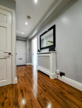 2 Bed Apartment Close to Central London